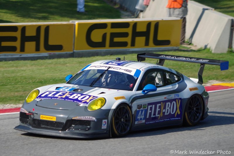 ....Porsche 911 GT America