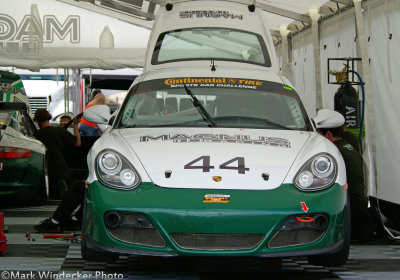 MAGNUS RACING PORSCHE CAYMAN
