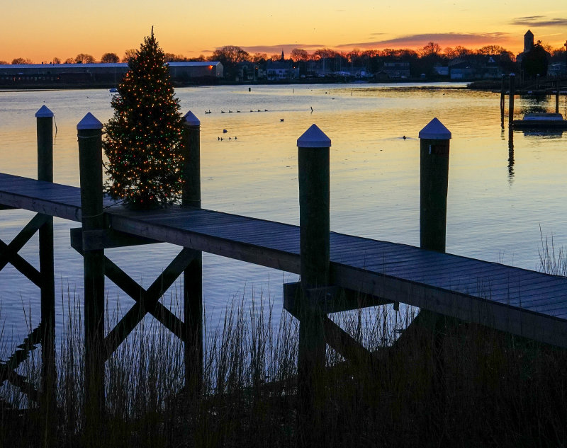 HDR sunrise Xmas on bay  December 8 2013_.jpg