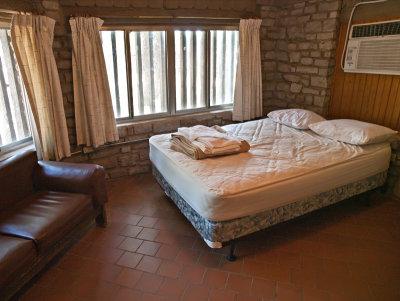 Oak Lodge bedroom #1