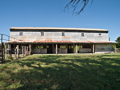 Side view of barn