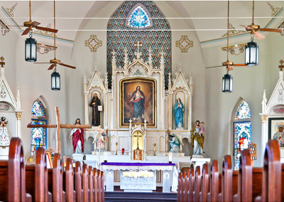 Panna Maria, altar