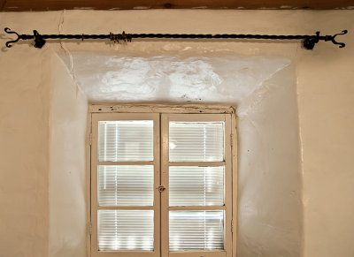 Bedroom window and curtin rod 