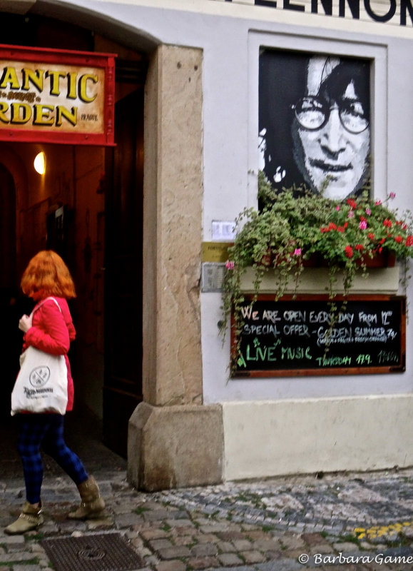 The John Lennon Pub, Mala Strana
