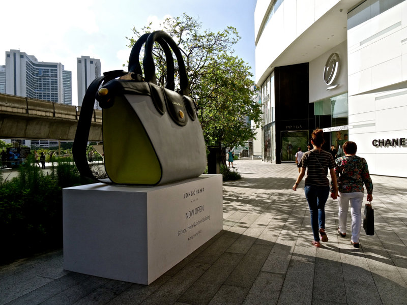 The huge handbag which epitomises the shopping mania