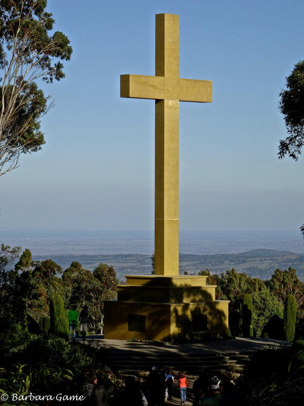 Memorial Cross, Mount Macedon