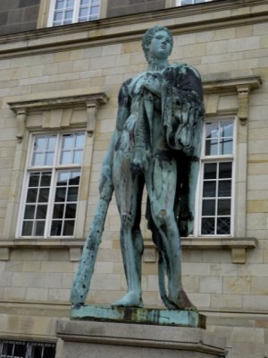 Christiansborg Palace, forecourt 