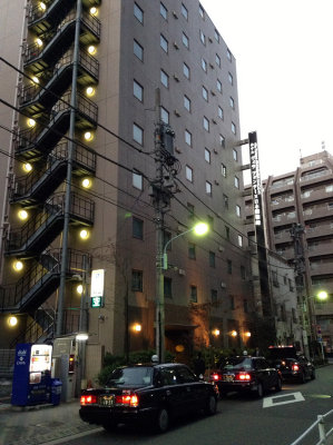 Hotel Villa Fontaine Nihombashi Hakozaki outside Tokyo 6.jpg