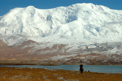 Kirghiz and Mt Kongur, Karakul Lake, Xinjiang, China