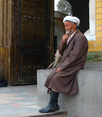 Old Uyghur Gentleman outside the Id Kah Mosque, Kashgar, Xinjiang, China