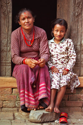 Mother and daughter, Bhaktapur, Kathmandu