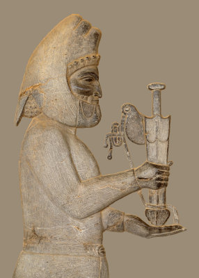 Median Delegate with Sword (akinakes), Apadana Staircase, Persepolis