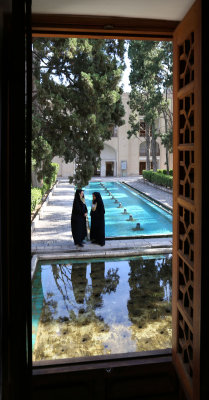 In conversation, Bagh-e Fin