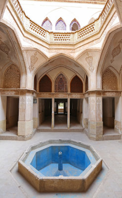 Khan-e Borujerdi, Kashan