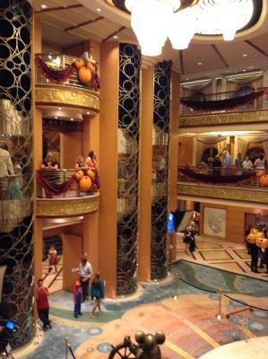 Foyer, Disney Magic