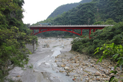 I was hiking further away from the Tzumu Bridge.
