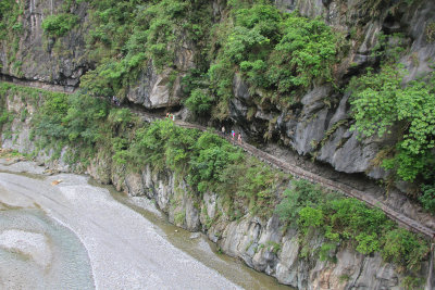 The Shakadang Trail as seen from the Tzumu Bridge.