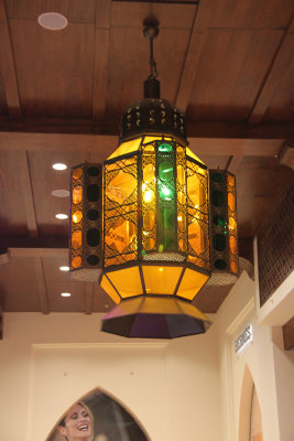 A chandelier in the shopping center.