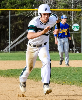 RUN-TO-3RD-2.jpg