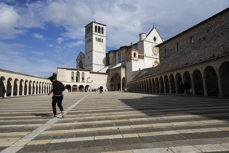 Assisi-basilica di San Francesco-18YG6H6245-.jpg