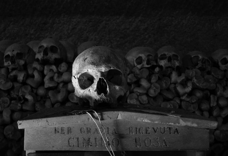 Napoli-Cimitero delle Fontanelle_IMG_1140BW.jpg