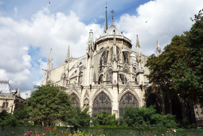 Notre Dame de Paris.jpg