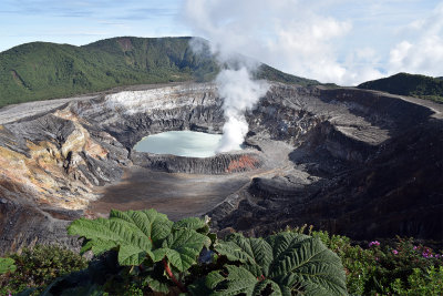Poas Volcano 2.jpg