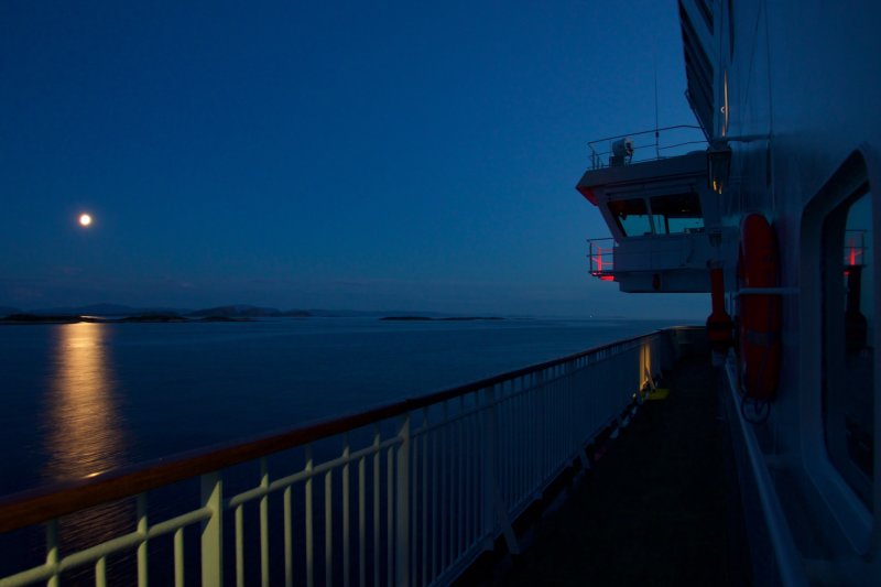 We start the crossing of Folda, a stretch of open sea