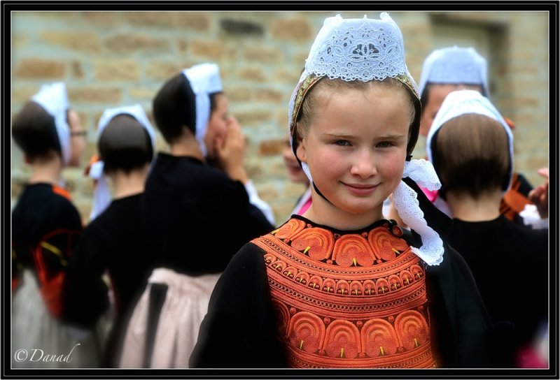 Young Member of Cercle Celtique de Combrit.