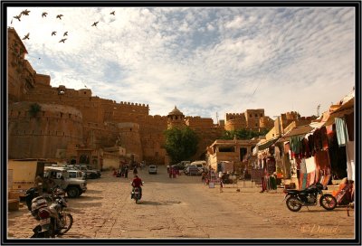 The Road to the Citadel. Jaisalmer.