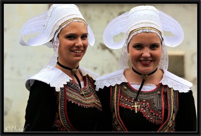 Two Happy Girls. Ceremonial dresses of St-Evarzec.