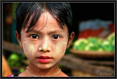 The Eyes of a Child. Pakhoku.