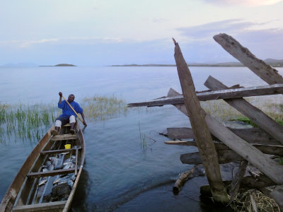 Fisherman.  Lake Victoria, Kenya.