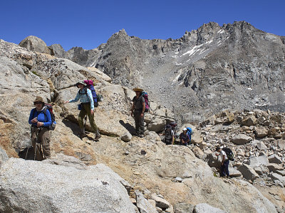 To Haeckel-Wallace Col (12,920ft; 3940m)