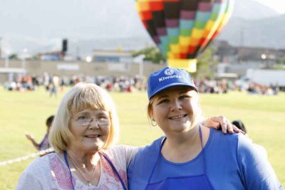 Janet & Laurie 