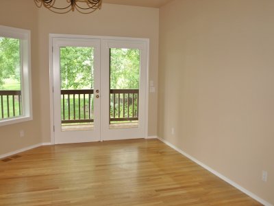 Larger formal dining room