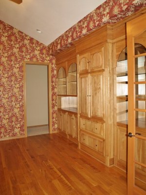 formal dining room off entryway