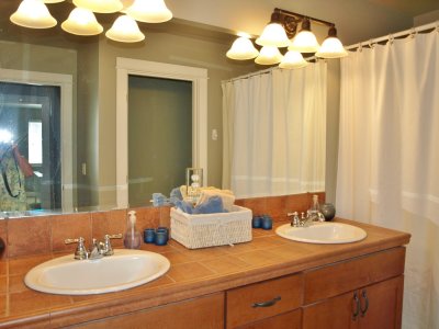 upstairs bathoom