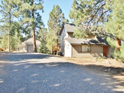 front & driveway to shop