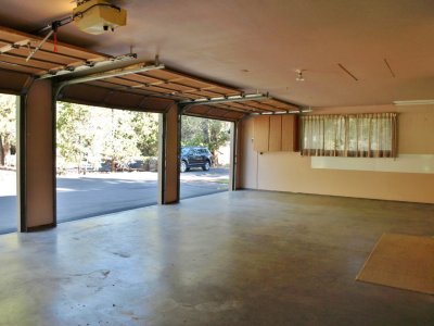 3 car garage