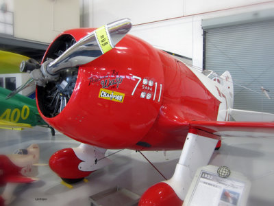 Gee Bee R-2