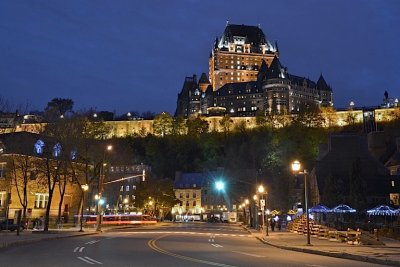 PBasePB_DSC5323_TOP3.3p_Old_Quebec_at_night-Quebec_la_nuit_Qc_P_Brunet.jpg