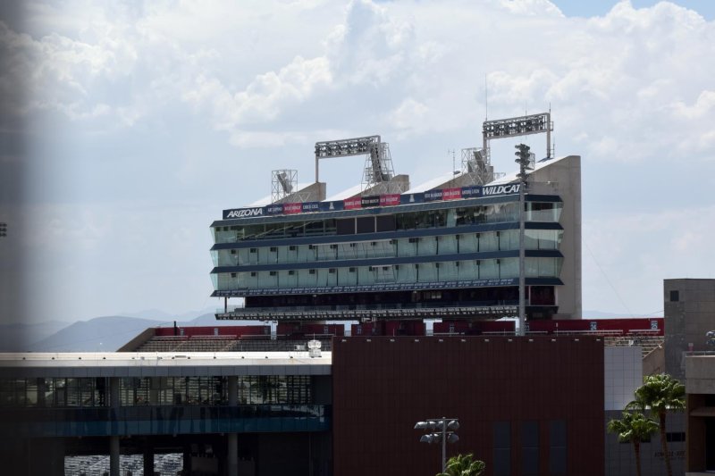 Arizona Stadium 2.jpg