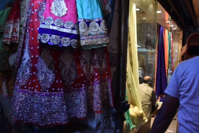 rickshaw ride through Chandni Chowk bazaar