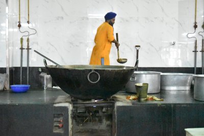 Sikh Temple - kitchen preparing lunch
