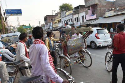  rickshaw ride to the Ganges 