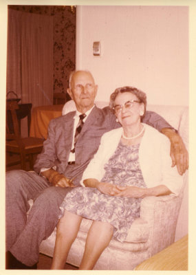 Otto and Lillian Tetzlaff 100