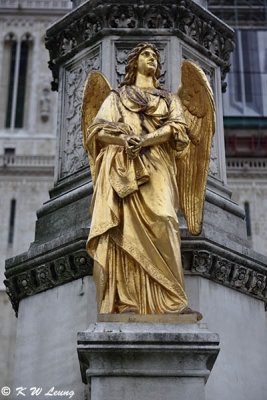 Golden Angel near the bottom of St. Mary Column DSC_7265