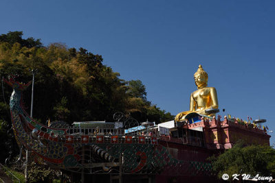 Golden Buddha as viewed from Mekong River DSC_2390
