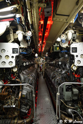 Inside HMAS Onslow submarine DSC_2871